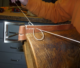 Handnaht eines G&uuml;rtels